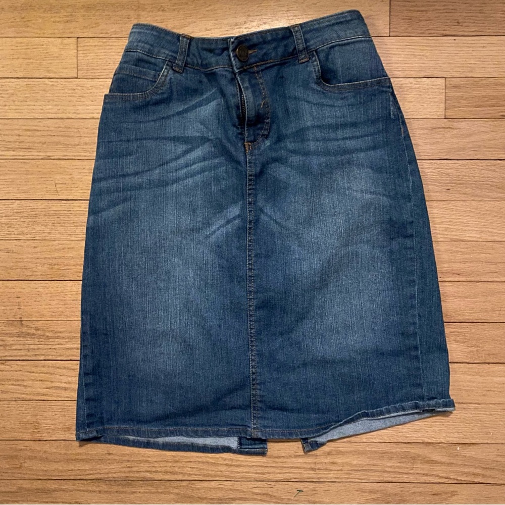 Kut from the Kloth skirt women’s 14 Med Wash Distressed Cinched Waist denim blue